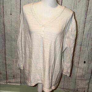 Chico's Cream Long Sleeve V-Neck Top